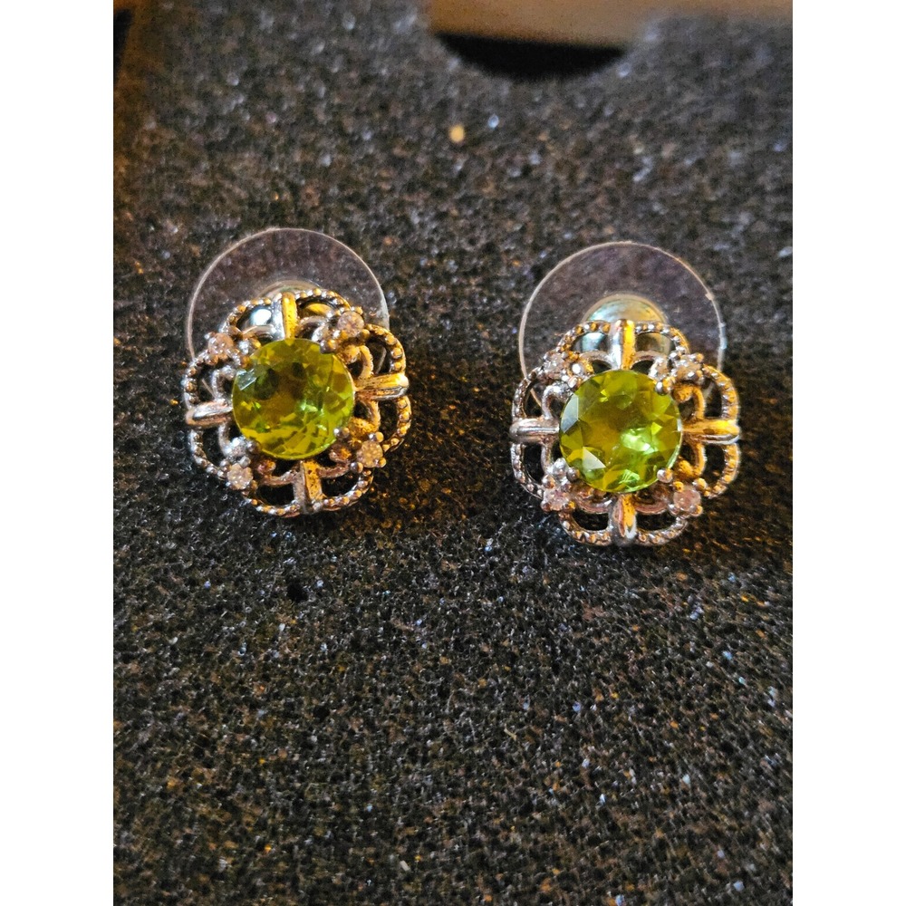 Sterling Silver Peridot Filigree Stud Earrings Green Gemstone Halo Round Cut